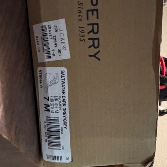 Black and Red Sperry Winter Boots - Picture 5 of 5